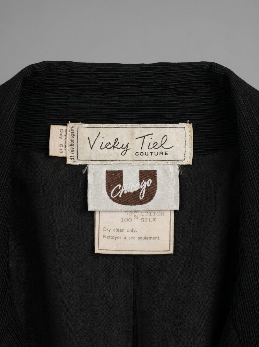 Vicky Tiel COUTURE Fitted Black Jacket with Ruffle Bib - photo 3